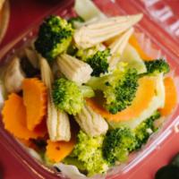 Steamed Vegetables · Steamed broccoli, carrots, baby corn, mushroom; cabbage