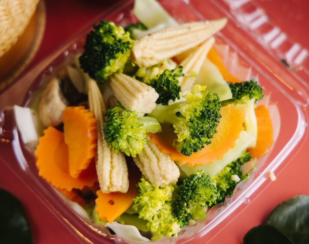 Steamed Vegetables · Steamed broccoli, carrots, baby corn, mushroom; cabbage