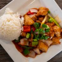 E17 Sweet & Sour Chicken · Slices of chicken deep fried in batter and served with sweet and sour sauce. All entrees ser...