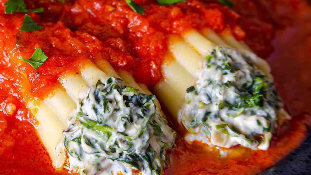 Spinach & Cheese Manicotti  · Root Vegan Cuisine 100% Plant Based 
2 servings 19 oz.
Keep Frozen