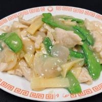 Chicken With Snow Peas · white meat chicken, snow peas, bamboo shoots, water chestnuts, white sauce.