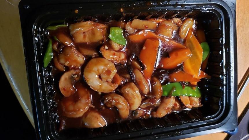Garlic Shrimp · Celery, mushroom, water chestnut, snow pea, bamboo shoot, carrot, and fungus. Served with steamed or fried rice. Spicy.