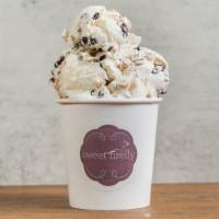Cookie Dough · Sweet cream with generous amounts of chocolate chips and chunks of cookie dough!