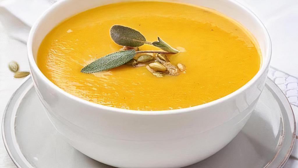 Butternut Squash · Rich and creamy, the soup features a savory blend of
spices such as ginger, cinnamon and nutmeg that perfectly
complement the squash and cream flavors.