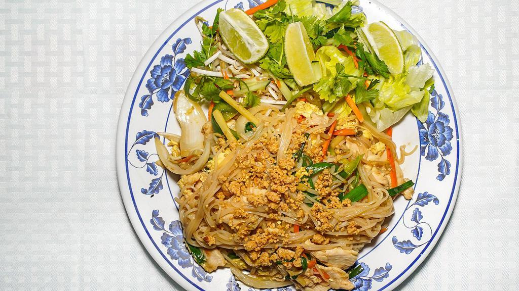 Pad Thai Noodle · (chicken, pork, or beef).