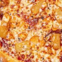 Bbq Chicken · BBQ sauce, caramelized onions, bbq chicken, oven roasted pineapple, spin! blend cheese.