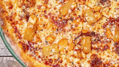 Bbq Chicken · Bbq sauce, caramelized onions, bbq chicken, pineapple, spin blend cheese.