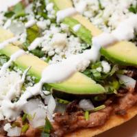 Huaraches · Lechuga, guacamole, frijoles, queso y crema con su elección de cualquier carne. / Lettuce, g...