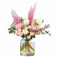 Deluxe Bouquet Pampas & Roses In A Vase · Roses and Pampas colors may differ based on availability.. Pampas comes in natural, red, dee...