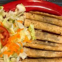 9-Flautas With A Side Salad  · 9-Flautas with Salad
9-Flautas con Ensalada