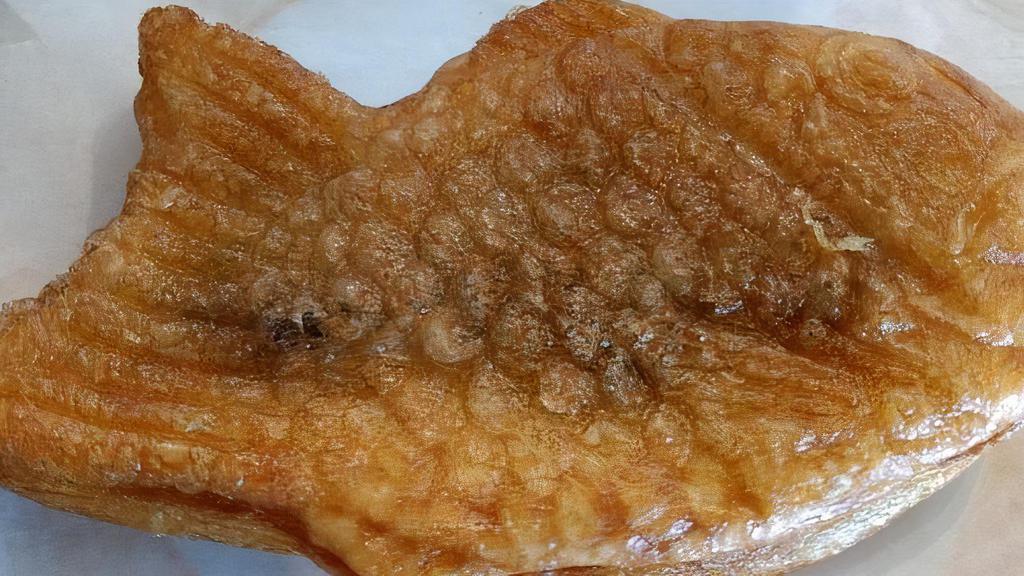 Taiyaki · Fish shaped deep fried wheat cake filled with sweet red beans.