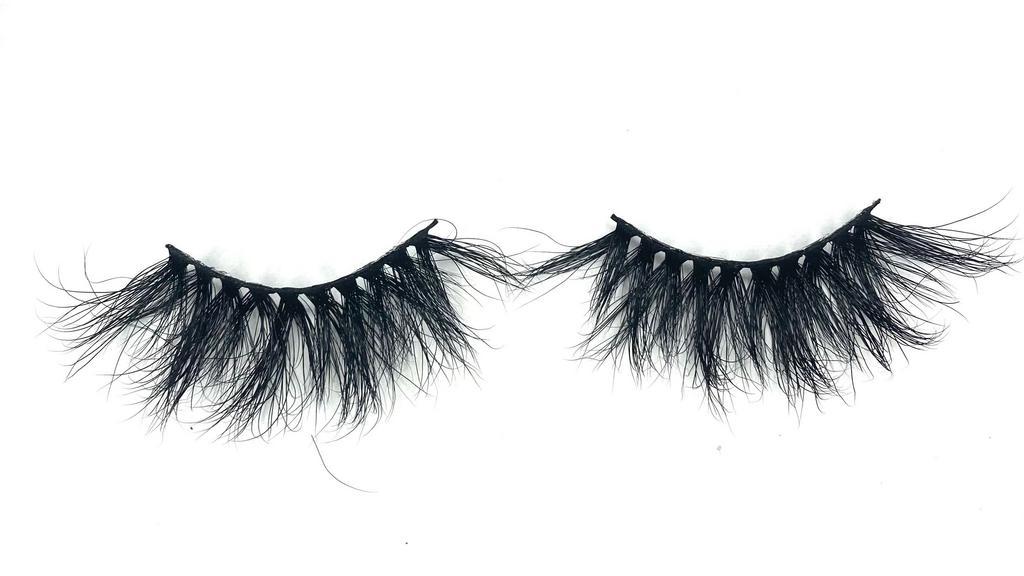 Double Rose · 25MM 5D style. With proper use, these lashes can be used more than 25 times!