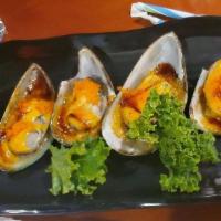 Baked Mussels · baked mussel with spicy mayo.