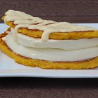 Cachapa · Sweet corn cakes with Venezuelan cheese and nata (venezuelan cream)
