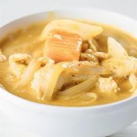 Massaman Curry · Massaman curry, coconut milk, tamarind, roasted kabocha squash, white onion, cashew, scallio...