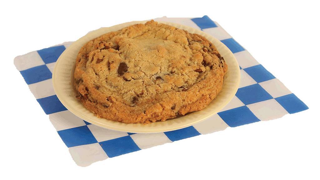 Chocolate Chip Pecan Cookie · 