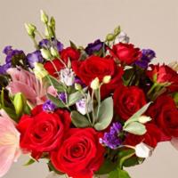  Truly Stunning™ Bouquet · Share a smile with your loved ones through a bouquet filled with stunning beauty and heartfe...