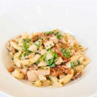 Penne Applewood Smoked Chicken - Half Order · With sundried tomatoes, walnuts, cream.