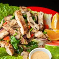 Lexi Wraps · Grilled chicken breast, baby spinach, red onions, mushrooms, tomatoes and bell peppers on ro...