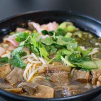 Beef Flank Soup Vermicelli/Noodle / 牛腩汤粉/面 · Beef Flank in Soup with Choice of Mifen (Rice Vermicelli) or Noodles.