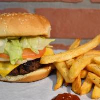 Hamburguesas / Burgers · 1/2 libra de carne fresca y jamon servida con papas / 1/2 pound of fresh meat and ham, serve...