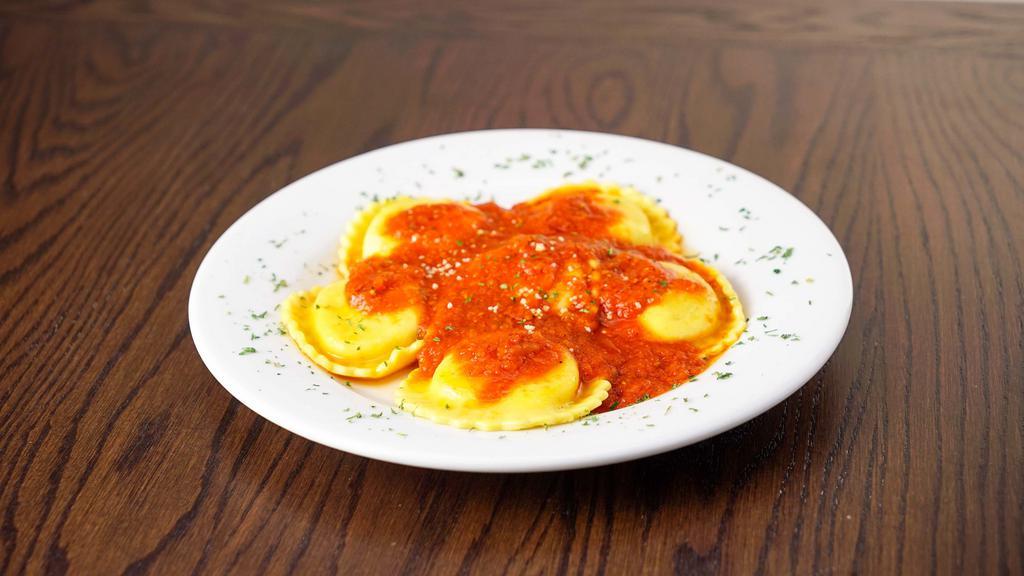 Cheese Ravioli · Cheese ravioli, garlic butter and marinara sauce. Calories 422.