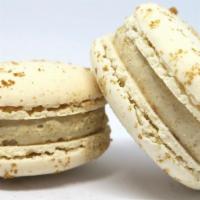 Cookie Butter Macaron · 