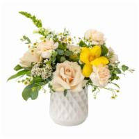 Designer'S Choice - Classically Neutral · How neutral is neutral? Think whites, creams, tans, yellows & soft pinks!

Each arrangement ...