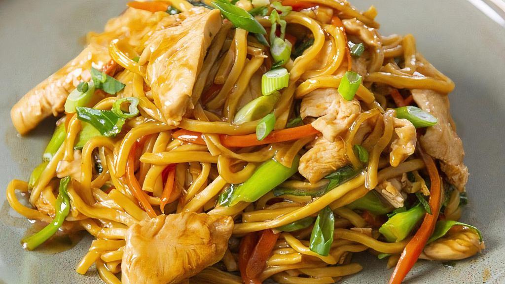 Lo Mein · Egg noodles, mixed vegetables, w/brown sauce