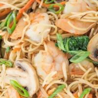 Pad Mee · A stir fried egg noodles with carrots, onion, bean sprout, scallions & a delicious oyster sa...
