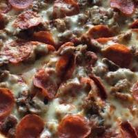 American Pizza Jumbo 18'' · Pepperoni, mushroom, Italian sausage, and extra Mozzarella cheese.