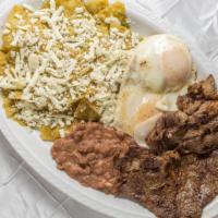 Chilaquiles Con Carne Y Huevo / Chilaquiles With Beef & Egg · 