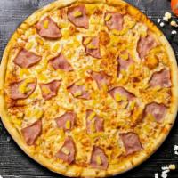Alohaaa · Are you sure pineapples go on pizza? Pineapples and ham pizza baked in a stone oven.