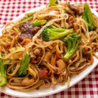 Special Lo Mein  · Contains Shrimp, Chicken, Pork, and Beef