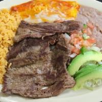 Tampiquena · (2) Enchiladas con Fajita
SERVED WITH RICE, BEANS, AND SALAD
SERVIDO CON ARROZ, FRIJOLES, Y ...