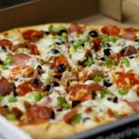 Super Deluxe · Pizza sauce, pepperoni, beef, Italian sausage, Canadian bacon, mushrooms, onions, bell peppe...