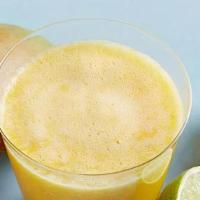 Mango Pineapple Juice · Mango, lemon (with skin), pineapple chunks