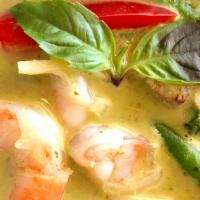 Gang Keaw Waan (Green Curry) · Spicy curry with coconut milk, bamboo shoot, bell pepper, green bean, eggplant, and Thai bas...