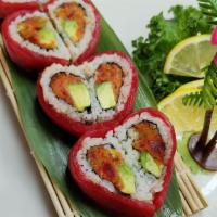 Sweetheart · Spicy tuna, avocado, tempura flake topped with tuna and spicy mayo, sriracha