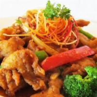 Pattaya Chicken · Crispy chicken with onion, scallions, bell peppers, broccoli in a Thai roasted chili paste. ...