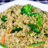Vegetable Fried Rice 素炒饭 · Snow peas, Mushroom, Broccoli, Carrot, Onion, Egg, Rice