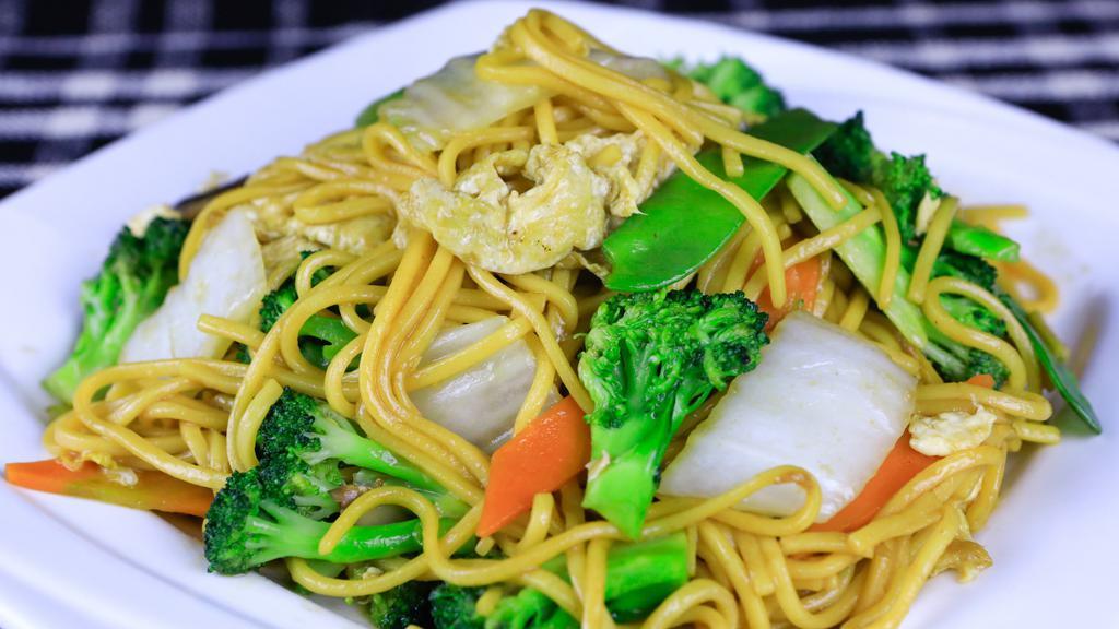 Vegetable Lo Mein 素捞面 · Broccoli, Carrot, Napa cabbage, Snow peas, Mushroom,  Egg, Noodle