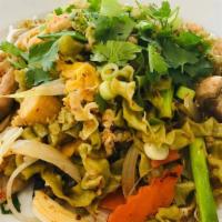 Green Veggie Noodle · Stir fried green vegan vegetable noodles, with eggs, cabbages, onion, baby corns, bean sprou...