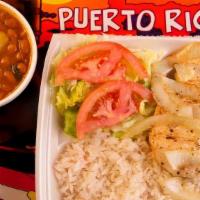 Pechuga De Pollo, Arroz Blanco And Habichuel Plate · Chicken breast with rice, beans and salad.