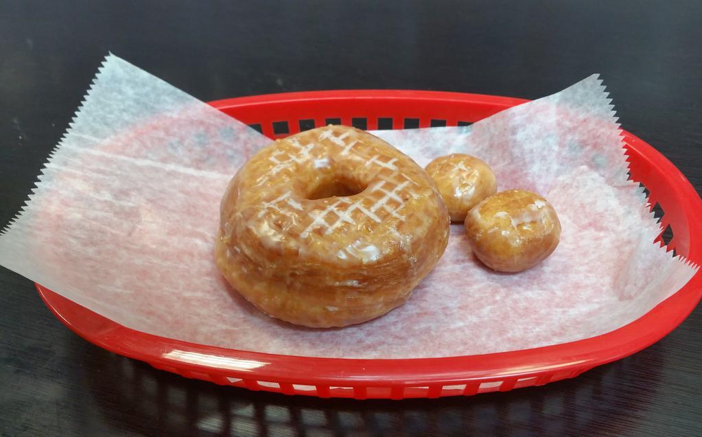 Cronut · Croissant Glazed Donut