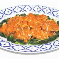 E 6. Pad Pra Ram · Spinach, carrot, broccoli, and peanut sauce.