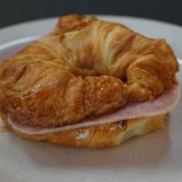 Cuernito · Toasted croissant, with Ham, Cheese and Egg