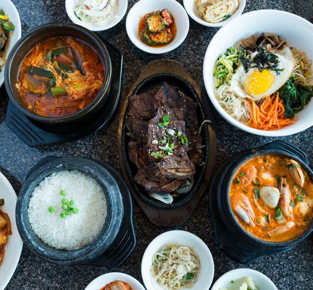 Stone Korean Restaurant · Korean · Asian · Soup · Chicken · Noodles