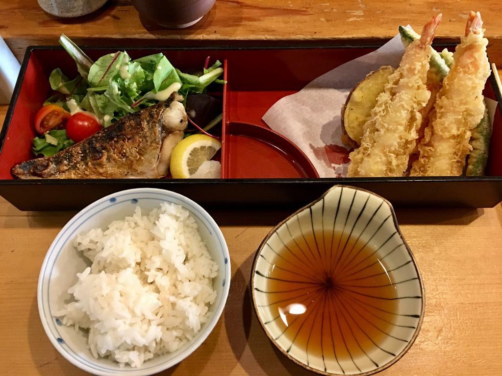Tsukushinbo · Japanese · Sushi · Seafood