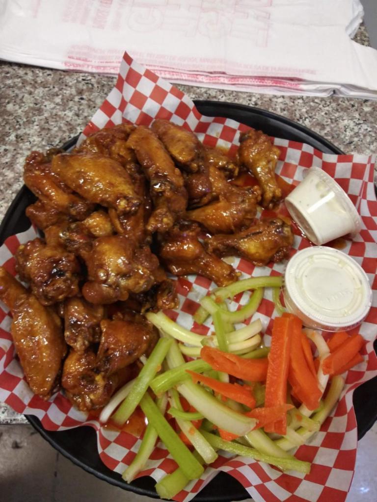 Aldos Hot Wings (W Thomas Rd) · American · Sandwiches · Pizza · Burgers